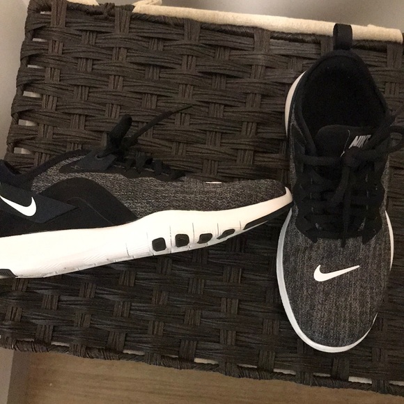 Nike Shoes - Picture 2 of 3